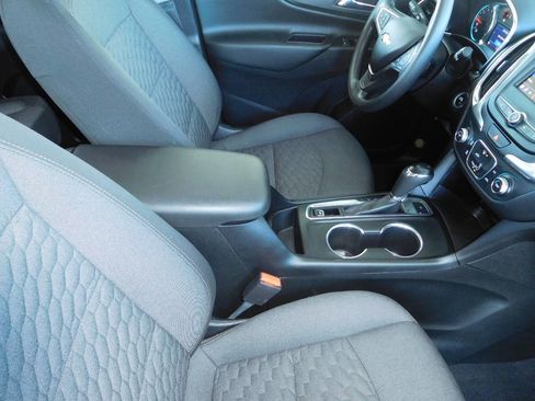 Used 2020 Chevrolet Equinox LT image 16