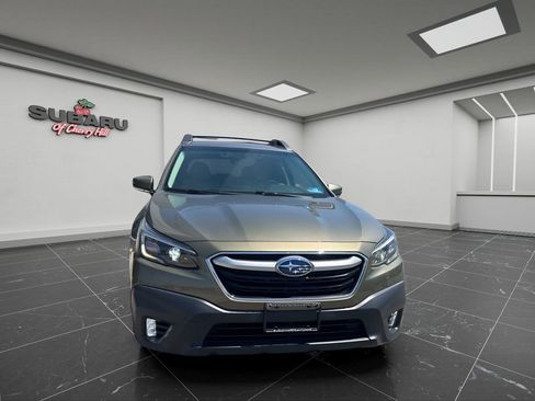 Used 2020 Subaru Outback Premium AWD/4WD image 2