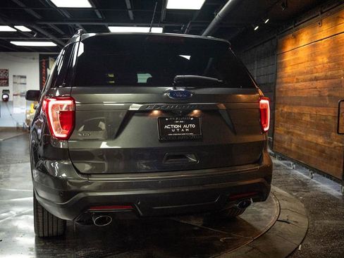 Used 2019 Ford Explorer XLT w/ Equipment Group 202A FWD image 6