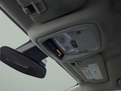 Used 2021 Buick Encore GX Preferred w/ Cold Weather Comfort Package image 18