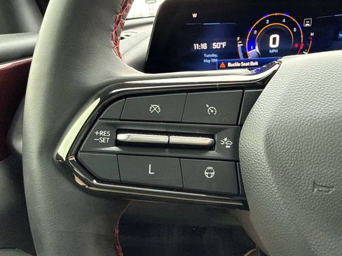 Used 2024 Chevrolet Traverse RS AWD/4WD image 16