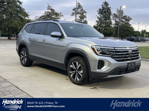 Used 2024 Volkswagen Atlas SE FWD image 1