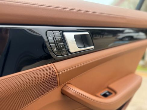 Used 2021 Porsche Panamera 4S Executive w/ Premium Package image 31