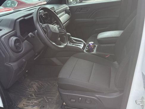 Used 2023 Chevrolet Colorado Trail Boss w/ Technology Package AWD/4WD image 7
