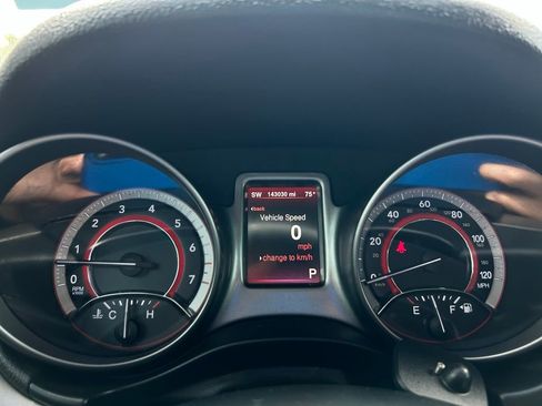 Used 2015 Dodge Journey Crossroad w/ Flexible Seating Group image 24