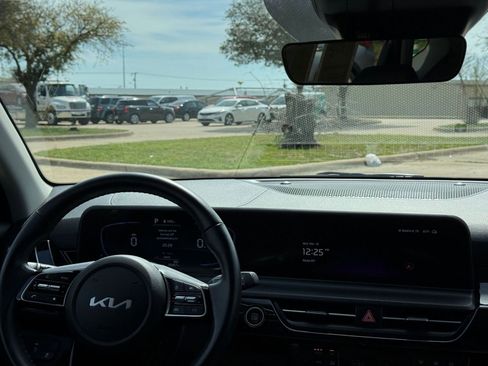 Used 2025 Kia Seltos S image 36