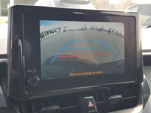 Used 2024 Toyota Corolla LE image 18