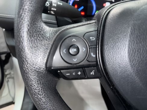 Used 2025 Toyota RAV4 XLE AWD/4WD image 17