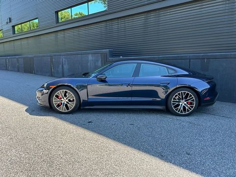 Certified 2022 Porsche Taycan 4S AWD/4WD image 2