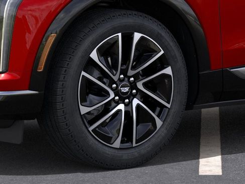 New 2025 Cadillac Optiq Sport 1 image 33