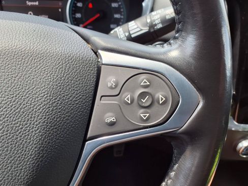 Used 2021 Chevrolet Traverse LT FWD image 18