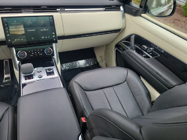 Used 2023 Land Rover Range Rover SE AWD/4WD image 14