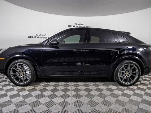 Used 2021 Porsche Cayenne Turbo AWD/4WD image 10