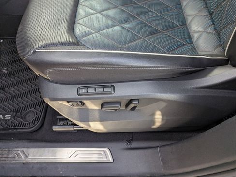 Used 2024 Volkswagen Atlas Cross Sport SEL Premium R-Line image 14