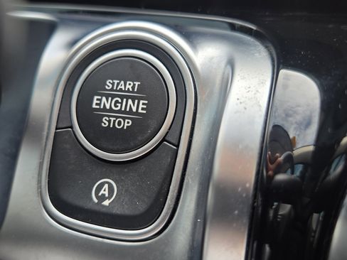 Used 2021 Mercedes-Benz GLB 250 image 24