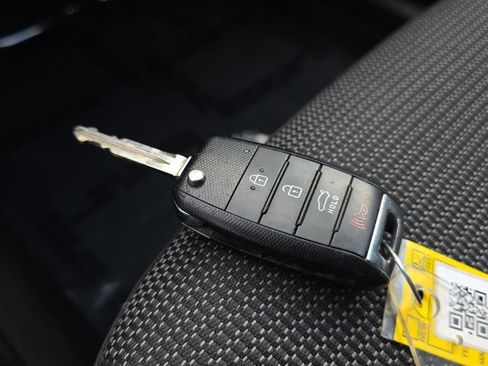 Used 2017 Kia Forte LX FWD image 27
