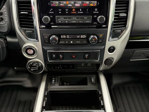Used 2021 Nissan Titan SV w/ SV Convenience Package AWD/4WD image 16