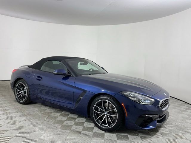 Used 2019 BMW Z4 sDrive30i w/ Executive Package RWD image 3