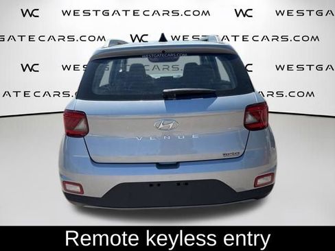 Used 2020 Hyundai Venue SEL FWD image 10