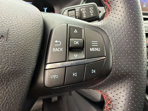 Certified 2025 Ford Escape ST-Line AWD/4WD image 18