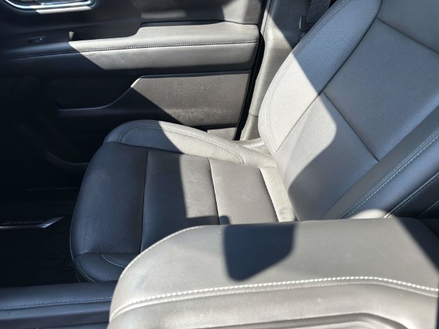 Used 2023 Chevrolet Tahoe Z71 w/ Z71 Off-Road Package AWD/4WD image 20
