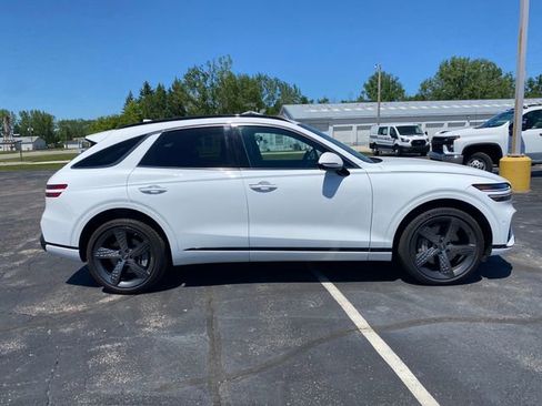 Used 2024 Genesis GV70 2.5T w/ Sport Prestige Package AWD/4WD image 13