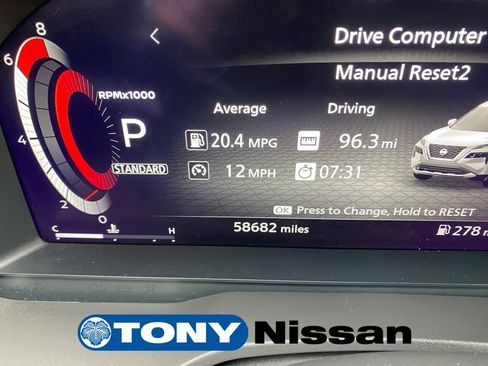 Used 2021 Nissan Rogue Platinum FWD image 15