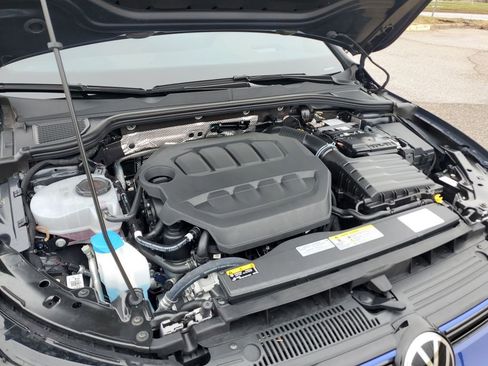 Used 2025 Volkswagen Golf image 31