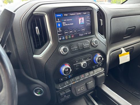 Used 2021 GMC Sierra 1500 AT4 w/ AT4 Preferred Package AWD/4WD image 21