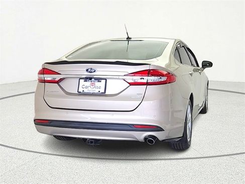 Used 2018 Ford Fusion SE w/ Fusion SE Technology Package image 7
