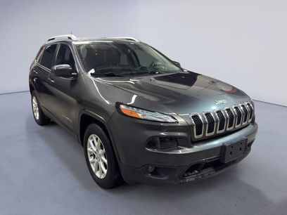 Used 2016 Jeep Cherokee Latitude w/ Safety/Convenience Group