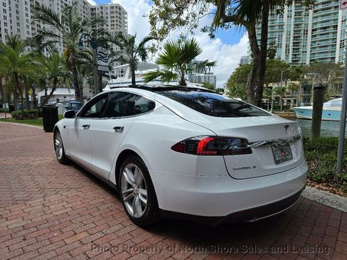 Used 2015 Tesla Model S 70 image 39