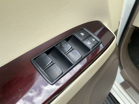 Used 2015 Lexus GX 460 w/ Premium Package AWD/4WD image 15