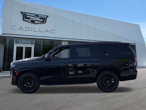 Certified 2024 Cadillac Escalade Sport w/ LPO, ONYX Package AWD/4WD image 3