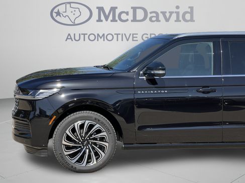 New 2027 Lincoln Navigator Black Label AWD/4WD image 29