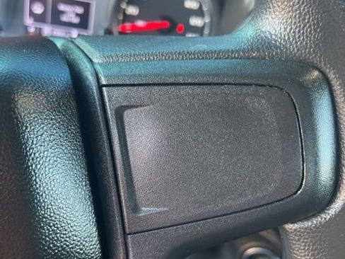 Used 2025 Chevrolet Silverado 2500 Custom w/ Custom Convenience Package image 16