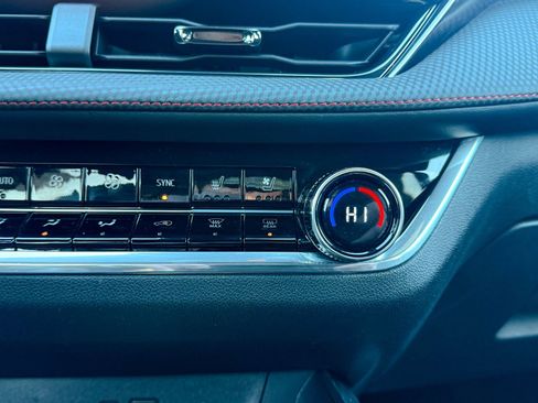 Certified 2025 Chevrolet Equinox RS w/ Safety and Technology Package image 32