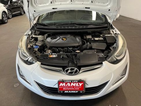 Used 2015 Hyundai Elantra SE w/ Option Group 02 FWD image 7