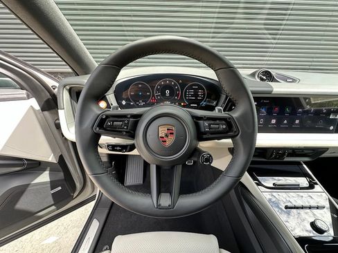Used 2026 Porsche Cayenne S AWD/4WD image 25