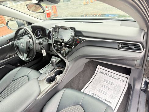 Used 2021 Toyota Camry SE image 35