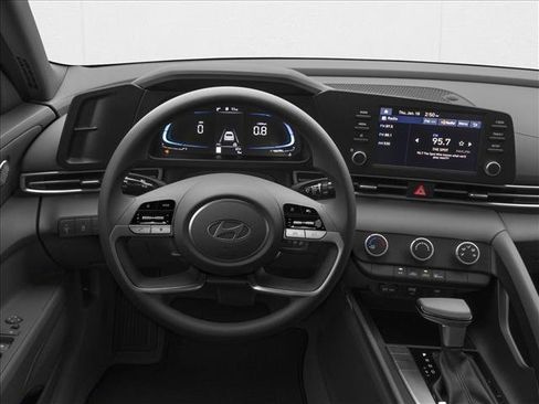 New 2026 Hyundai Elantra SE FWD image 4