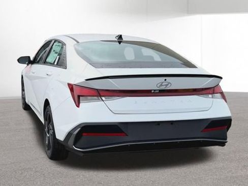 New 2026 Hyundai Elantra Sport FWD image 9