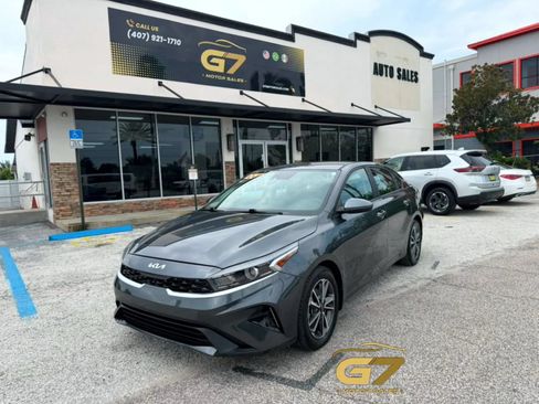 Used 2022 Kia Forte LXS FWD image 1