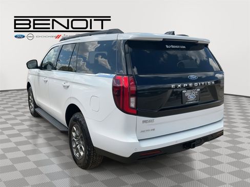 New 2026 Ford Expedition Active RWD image 7