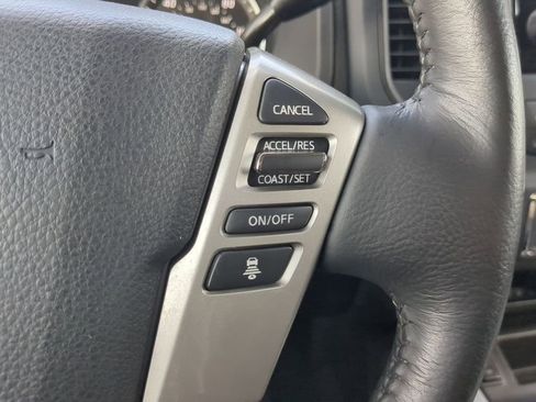 Used 2024 Nissan Titan SV w/ SV Convenience Package image 25
