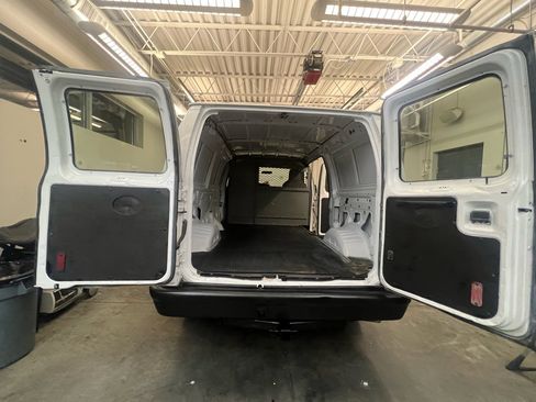 Used 2011 Ford E-350 and Econoline 350 Super Duty w/ PWR Group image 14