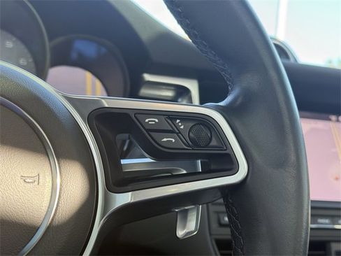 Used 2021 Porsche Macan S image 22