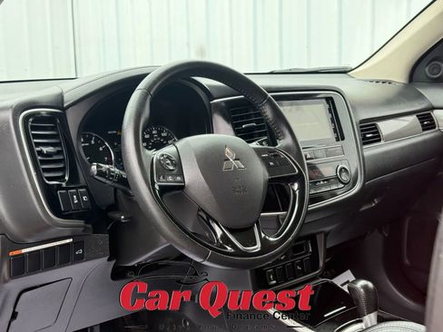 Used 2019 Mitsubishi Outlander SEL image 9