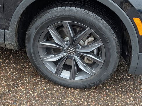 Used 2023 Volkswagen Tiguan SE image 7