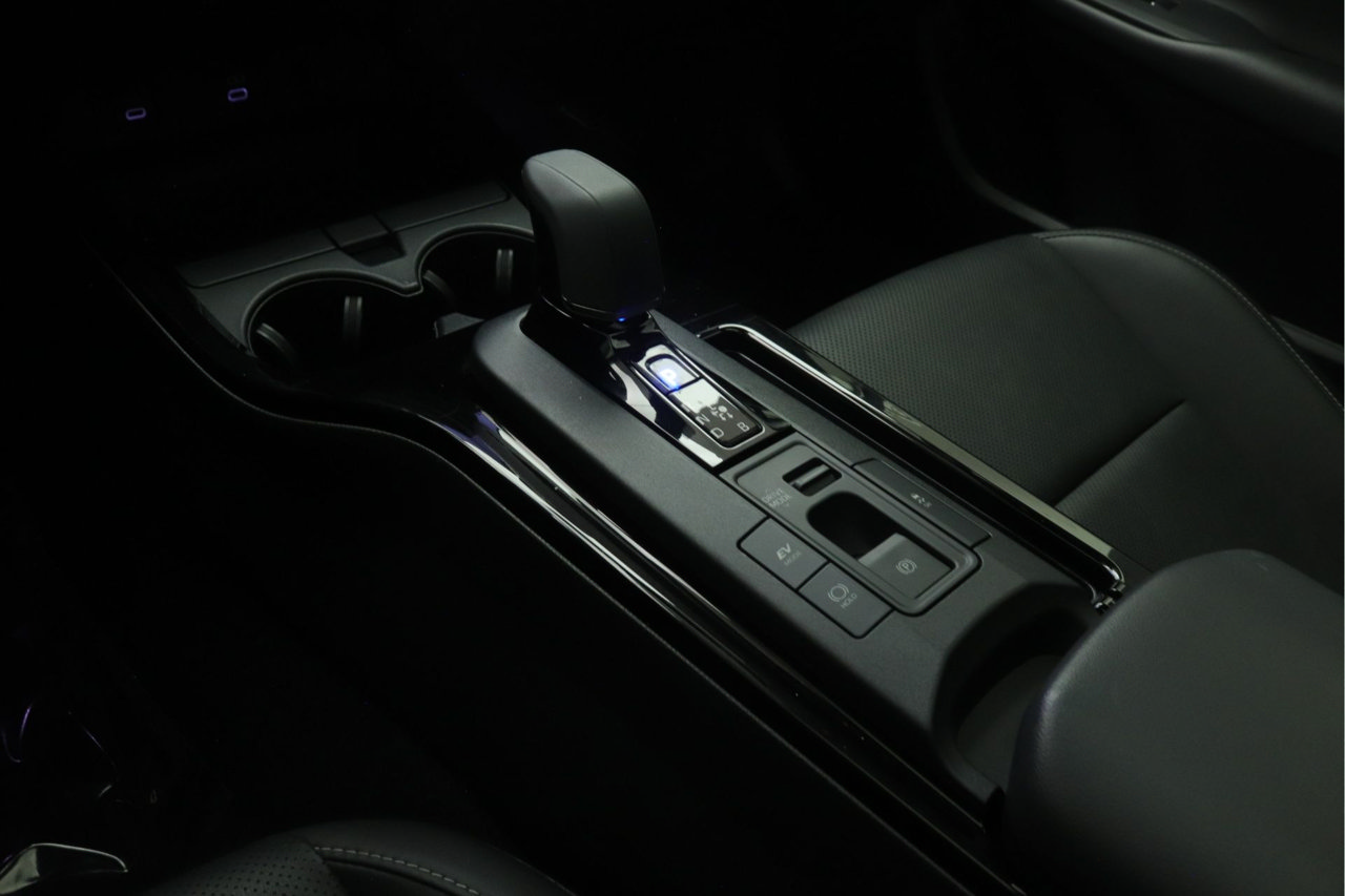 Used 2024 Toyota Prius XLE FWD image 15